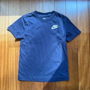 Nike Kids Navy Blue T-Shirt Size S (4-5 yrs)